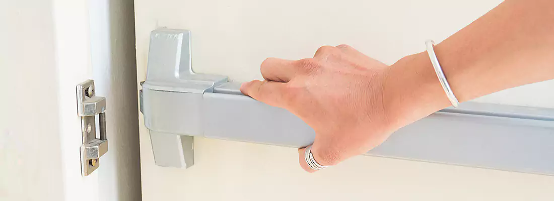 Fast and Affordable Door Panic Bar Installation in Grandview Gardins, ON
